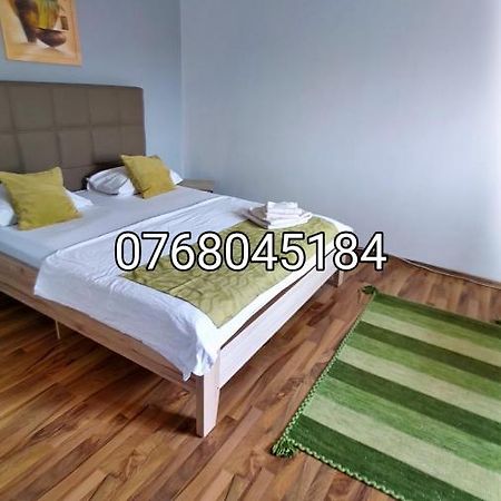 Magic Studio Hunedoara Appartement Buitenkant foto